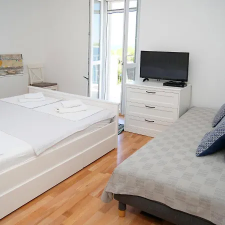 Apartmani Smilja Primosten Exterior photo